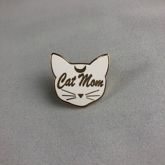 Artemis (White) Cat Mom Pin - Picture 1 of 4